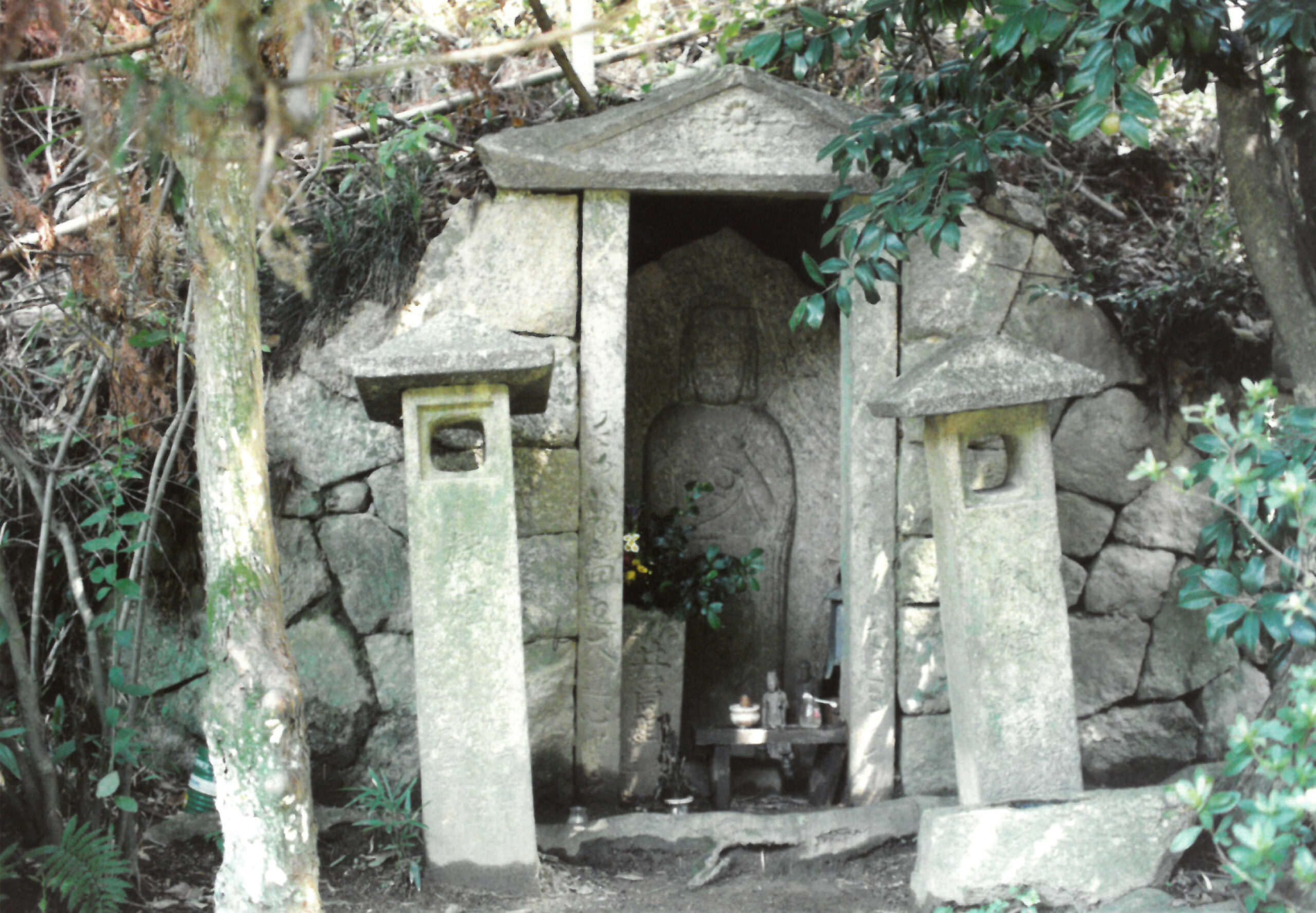 竹内峠西方の道標